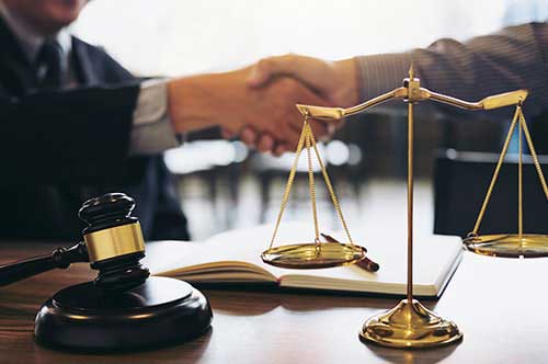 労働問題に強い弁護士に出会うために知っておきたい4つのこと 労働問題コラム ベリーベスト法律事務所