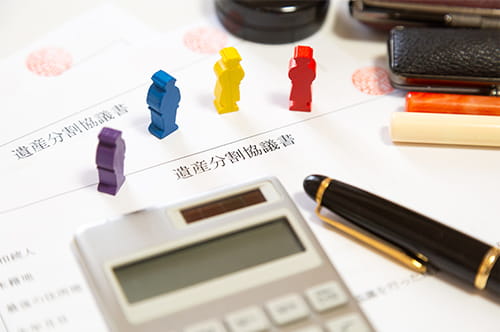 相続の話し合いに応じない相続人への対処法は？ 放置するリスクも