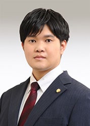 﨑山 亮