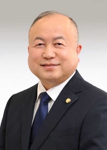 弁護士 鈴木 章二