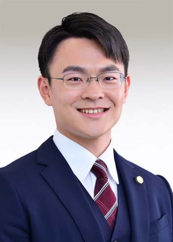弁護士&nbsp;渡部 恭太