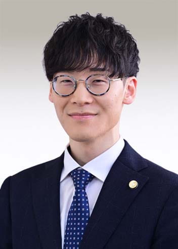 弁護士&nbsp;中島 悠三郎