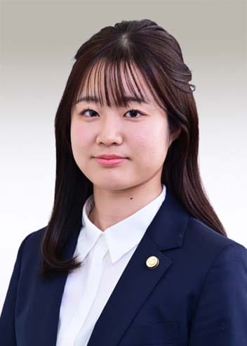 弁護士&nbsp;森 彩奈