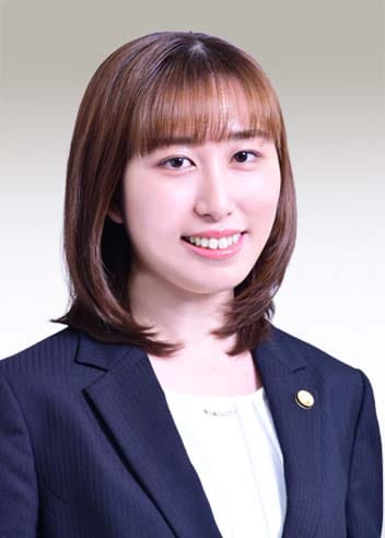 弁護士&nbsp;柳田 杏菜
