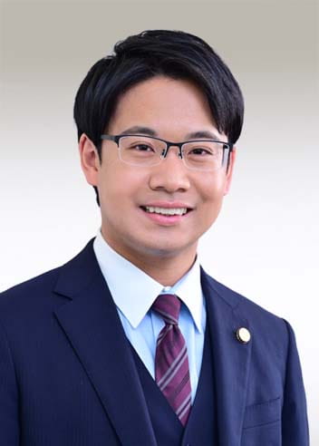 弁護士&nbsp;山﨑 甲斐